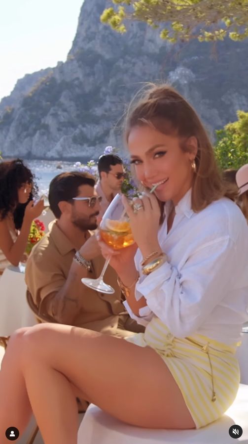 Jennifer Lopez skrytykowana za reklamowanie alkoholu