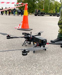 Fragmenty wojskowego drona na plaży w Ustce