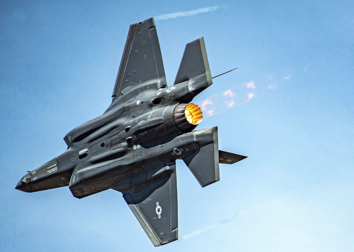 Moderne Raketen bedrängen US-Kampfjets: Tarnkappe durchbrochen?