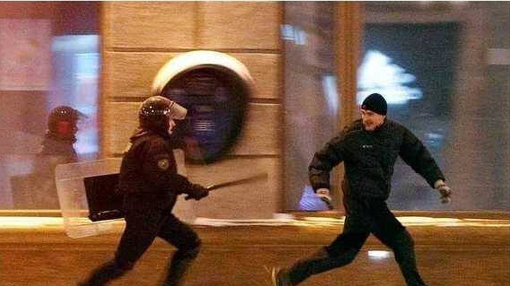 Internauci żartują z sylwestrowych obostrzeń