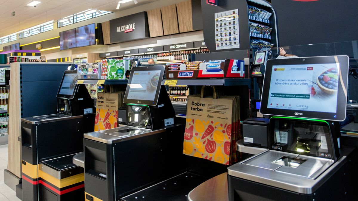 Kasy samoobsługowe w Biedronce