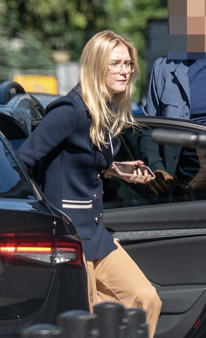 Kinga Duda w drodze do pracy