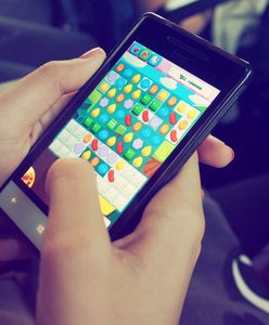 Siedmiolatek grał na telefonie matki. Rachunek zwala z nóg