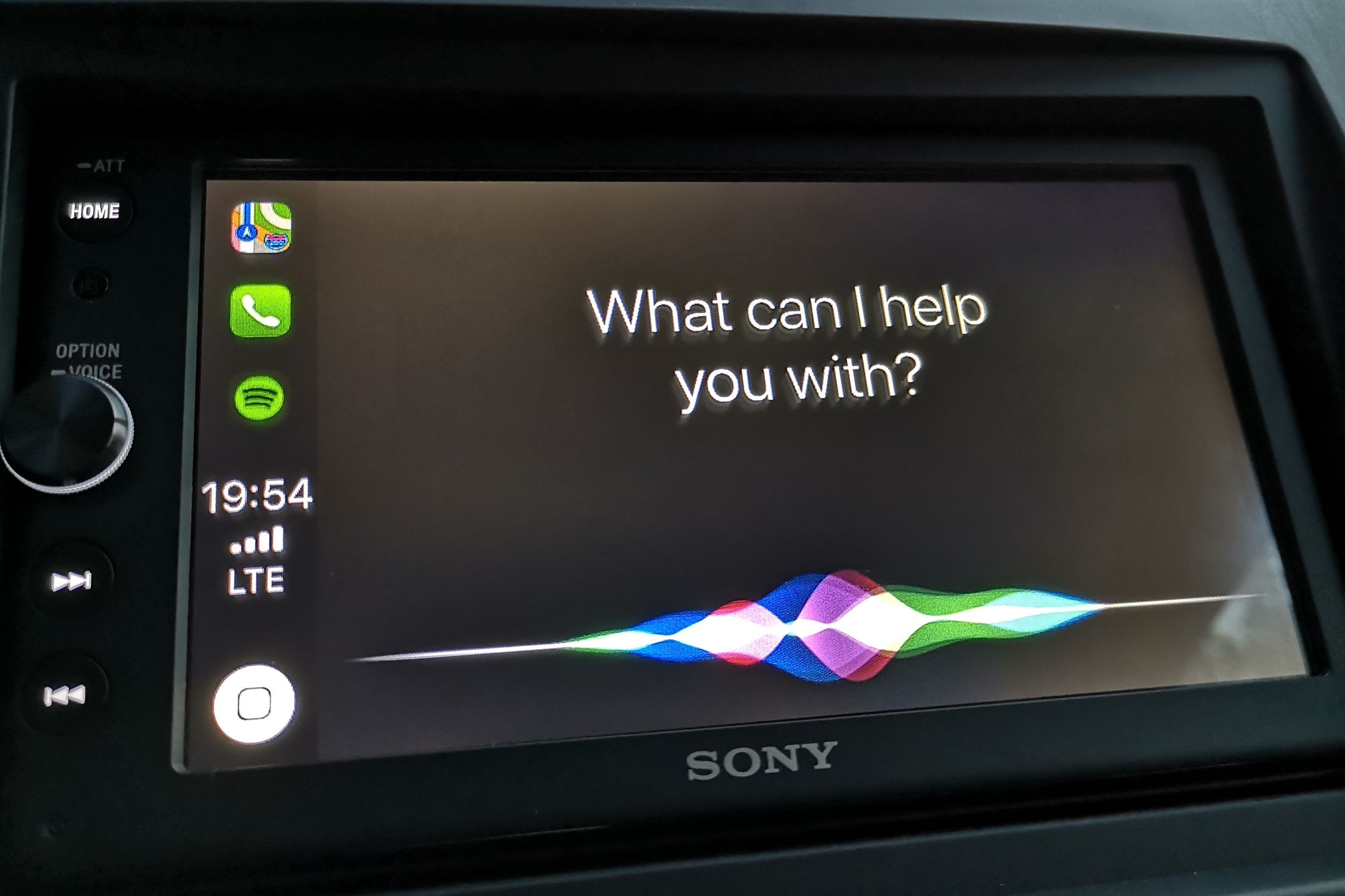Sony XAV-AX100: sposób na Android Auto i Apple CarPlay w każdym samochodzie 24