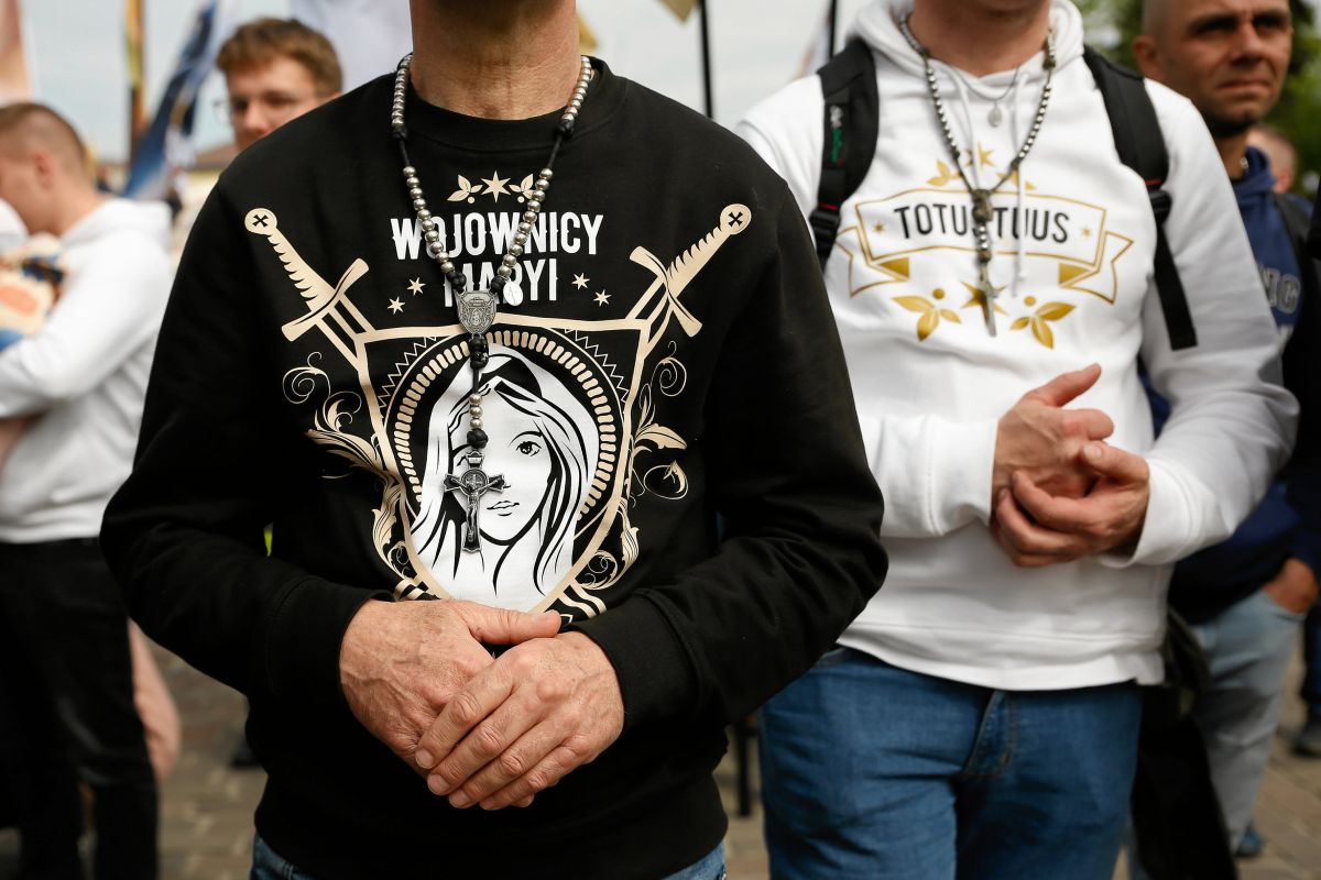 Wojownicy Maryi na ulicach Łomży. ''Z kim chcecie walczyć?"