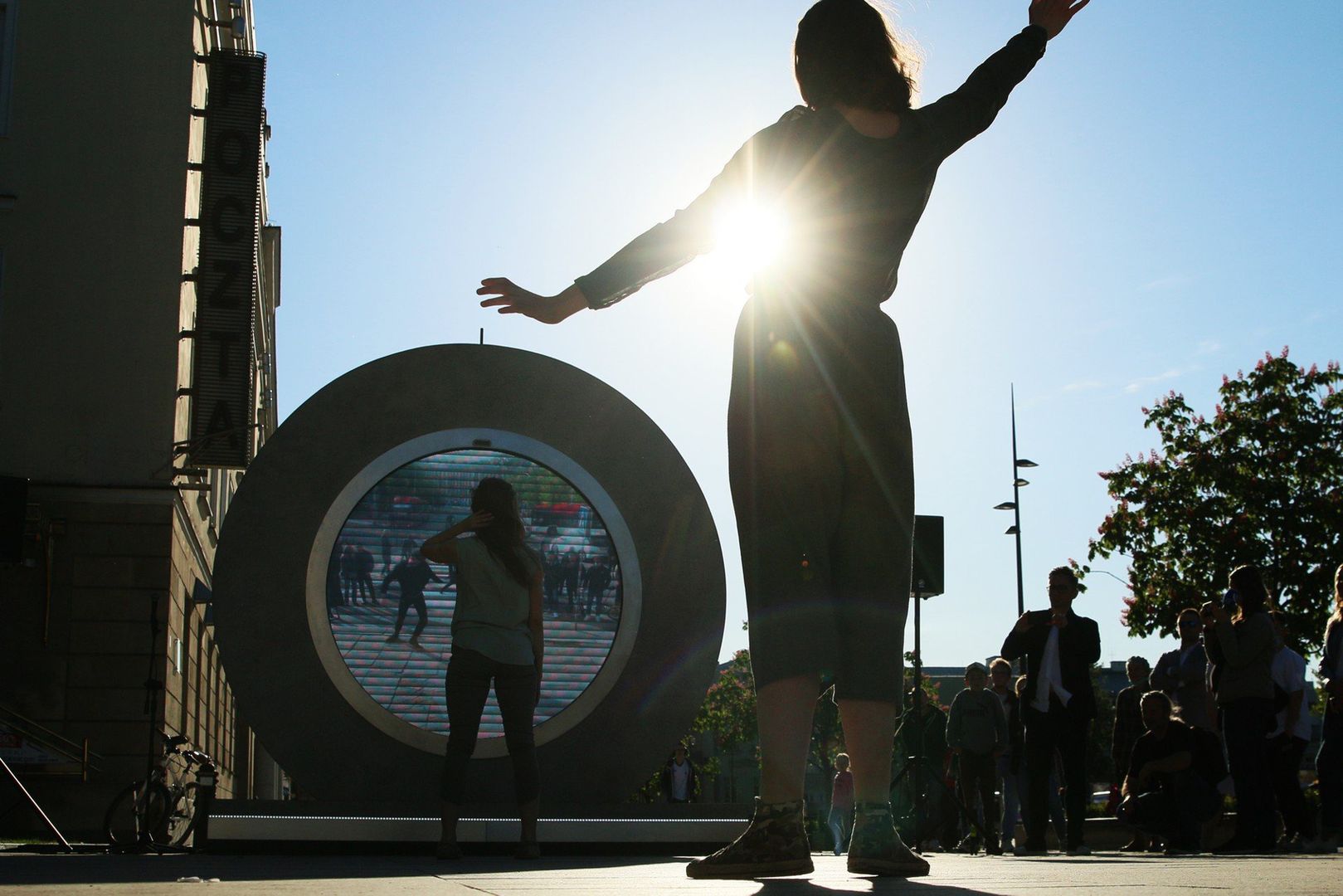 Futurystyczny projekt &#34;Portal&#34; w Gdańsku? &#34;Na żywo&#34; dla mieszkańców i turystów 