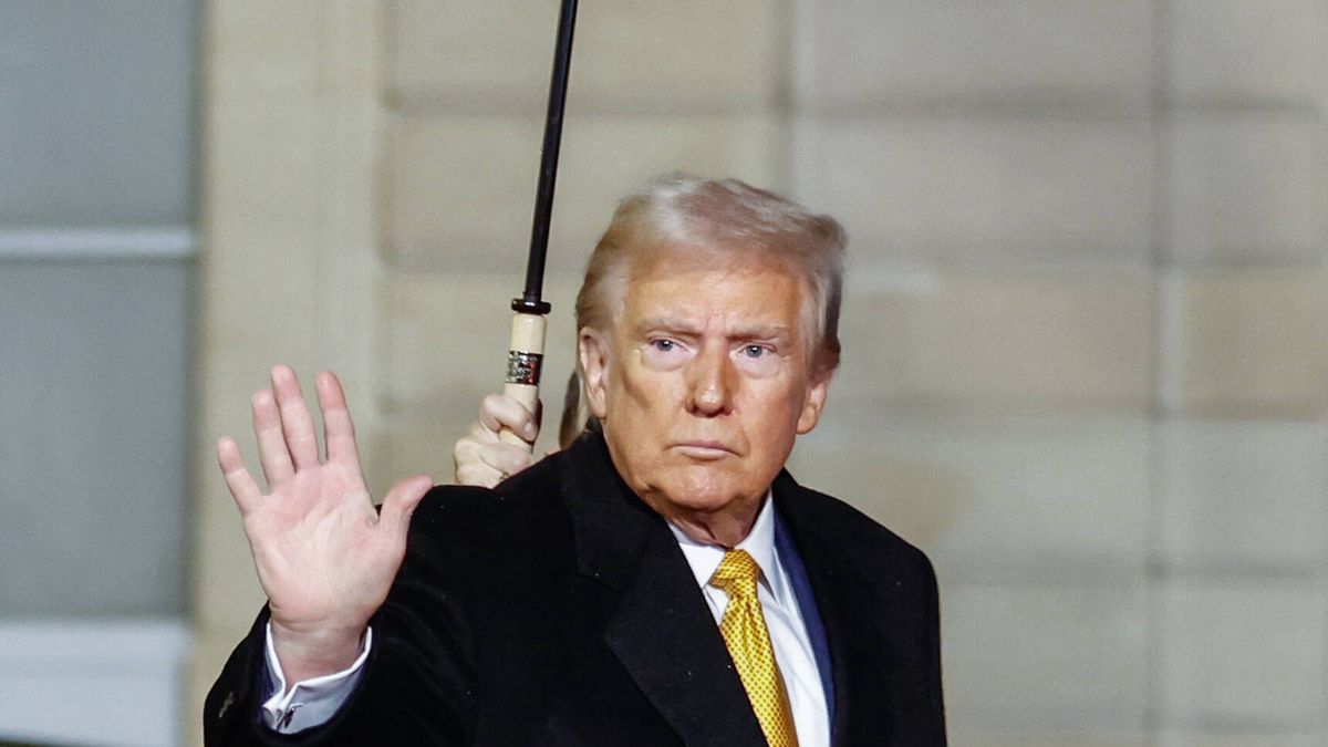French President Macron receives US president-elect Donald Trump at the Elysee Palace
epa11762985 US president-elect Donald J. Trump leaves the Elysee Palace to attend a ceremony for the reopening of the Notre Dame de Paris Cathedral, in Paris, France, 07 December 2024. The Notre-Dame de Paris Cathedral reopens on 07 December after nearly six years of renovation work following its destruction by a fire on 15 April 2019.  EPA/Mohammed Badra 
Dostawca: PAP/EPA.
Mohammed Badra
diplomacy