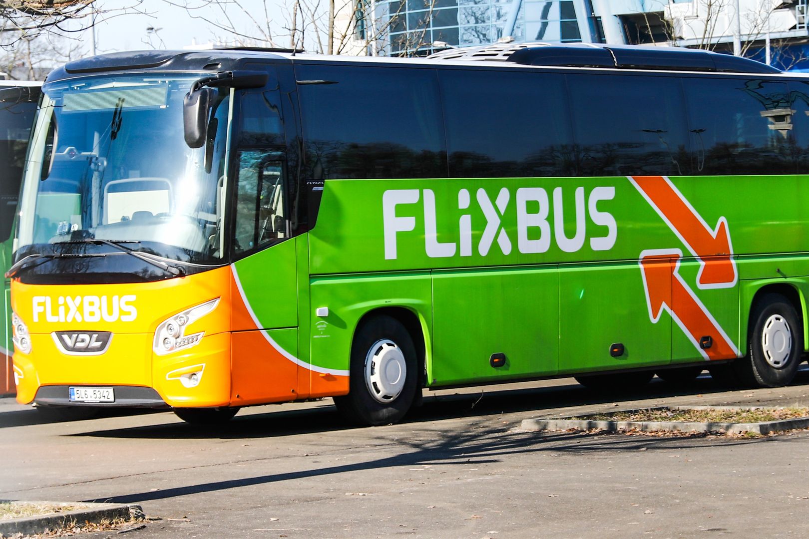 FlixBus zostawił nocą 70-letnią kobietę w szczerym polu