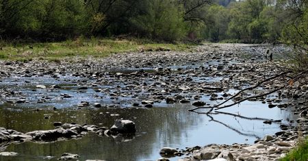 Pogoda i susza w Polsce. Ciepło z nami pozostanie. Deszcz na horyzoncie