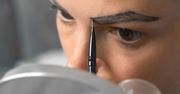 Zrobisz je w 20 minut. Piękne brwi utrzymają się nawet przez miesiąc