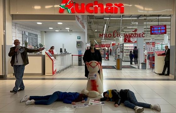 Auchan i Leroy Merlin sprzedają sprzęt i papierosy rosyjskiemu wojsku. Szef MSZ Ukrainy: to broń w agresji