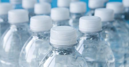 Mikroplastik pod lupą. Realne zagrożenie czy niepotrzebna panika?