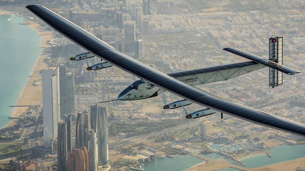 Dookoła świata samolotem na energię słoneczną. Solar Impulse lata również w nocy! 1