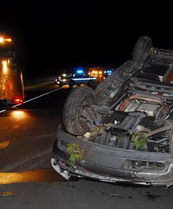 Dachowanie na Trasie Kaszubskiej. W aucie były dwie osoby