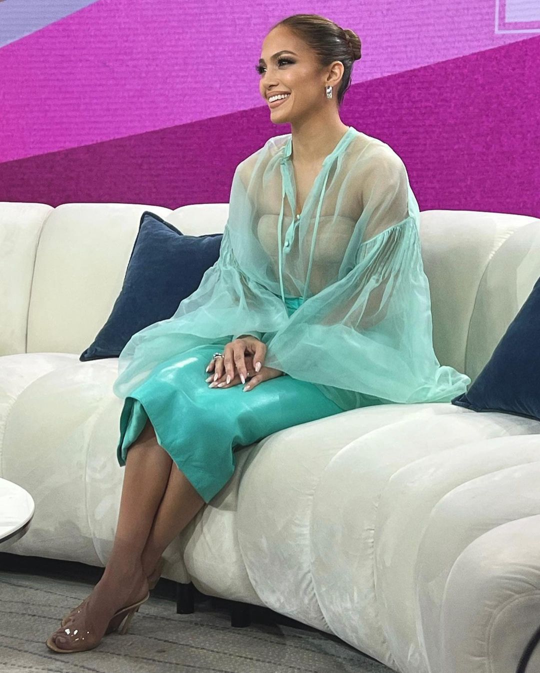 Jennifer Lopez w turkusowym komplecie / Instagram.com/jlo