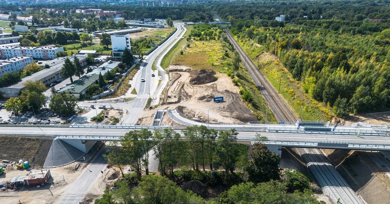 Poznań: Nowy wiadukt na Lutyckiej gotowy. Wiemy, kiedy będzie otwarty dla kierowców!