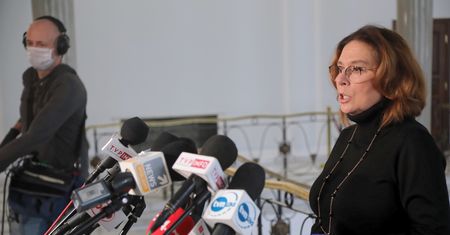 Wybory prezydenckie 2020. Małgorzata Kidawa-Błońska ocenia pomysł PiS. "Nie róbmy fikcji"