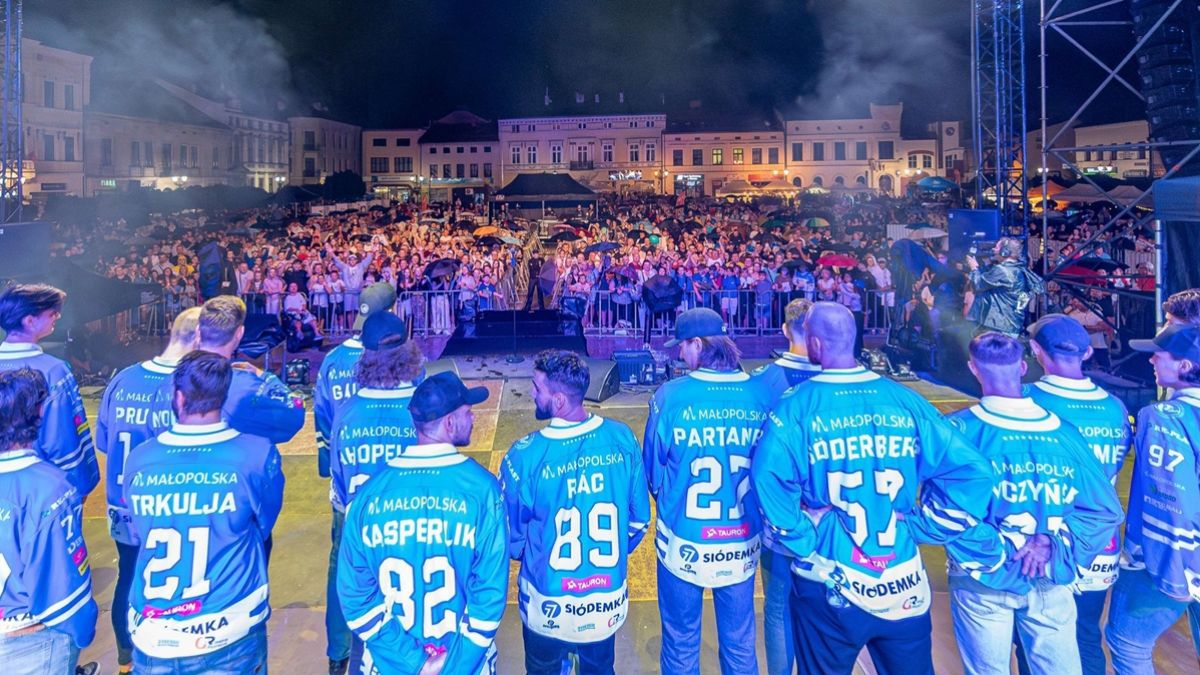 Deszcz nie przeszkodził. Oświęcimscy hokeiści zaprezentowani