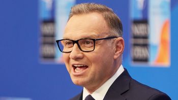 Andrzej Duda otrzymał PREZYDENCKĄ EMERYTURĘ i pochwalił się przelewem. Robi wrażenie? (FOTO)