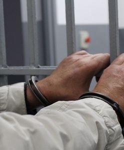 Głogów. Wbił ofierze nóż w plecy. Usłyszał zarzut usiłowania zabójstwa