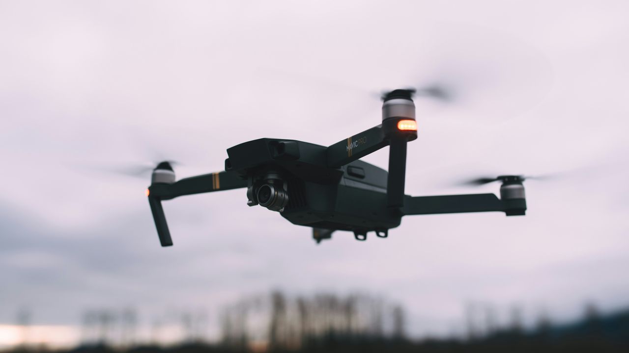 Dron z ładunkiem wybuchowym naruszył przestrzeń Litwy. Wilno wzywa NATO do reakcji