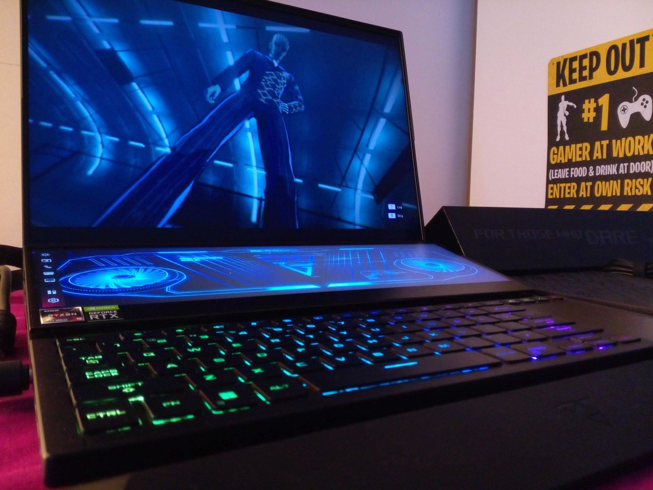 Test gry Soul Hackers 2 na laptopie ROG Zephyrus Duo 16 w ramach współpracy promocyjnej z ASUS