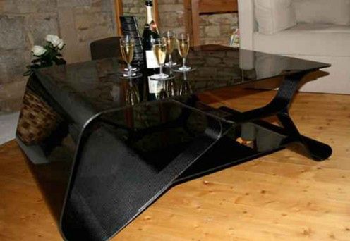 Carbon Fiber Coffee Table - brzydki i drogi stolik do Twojego salonu