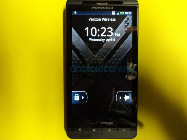 Motorola DROID X2 na kolejnych zdjęciach