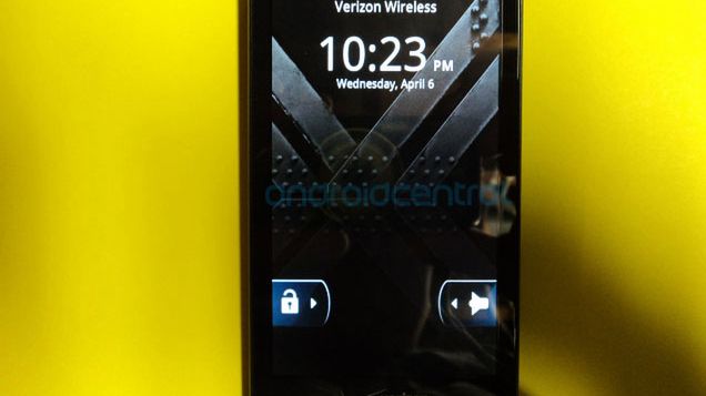 Motorola DROID X2 na kolejnych zdjęciach 1