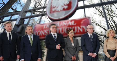 Sędziowie pojawili się na miejscu. Weszli do budynku TK
