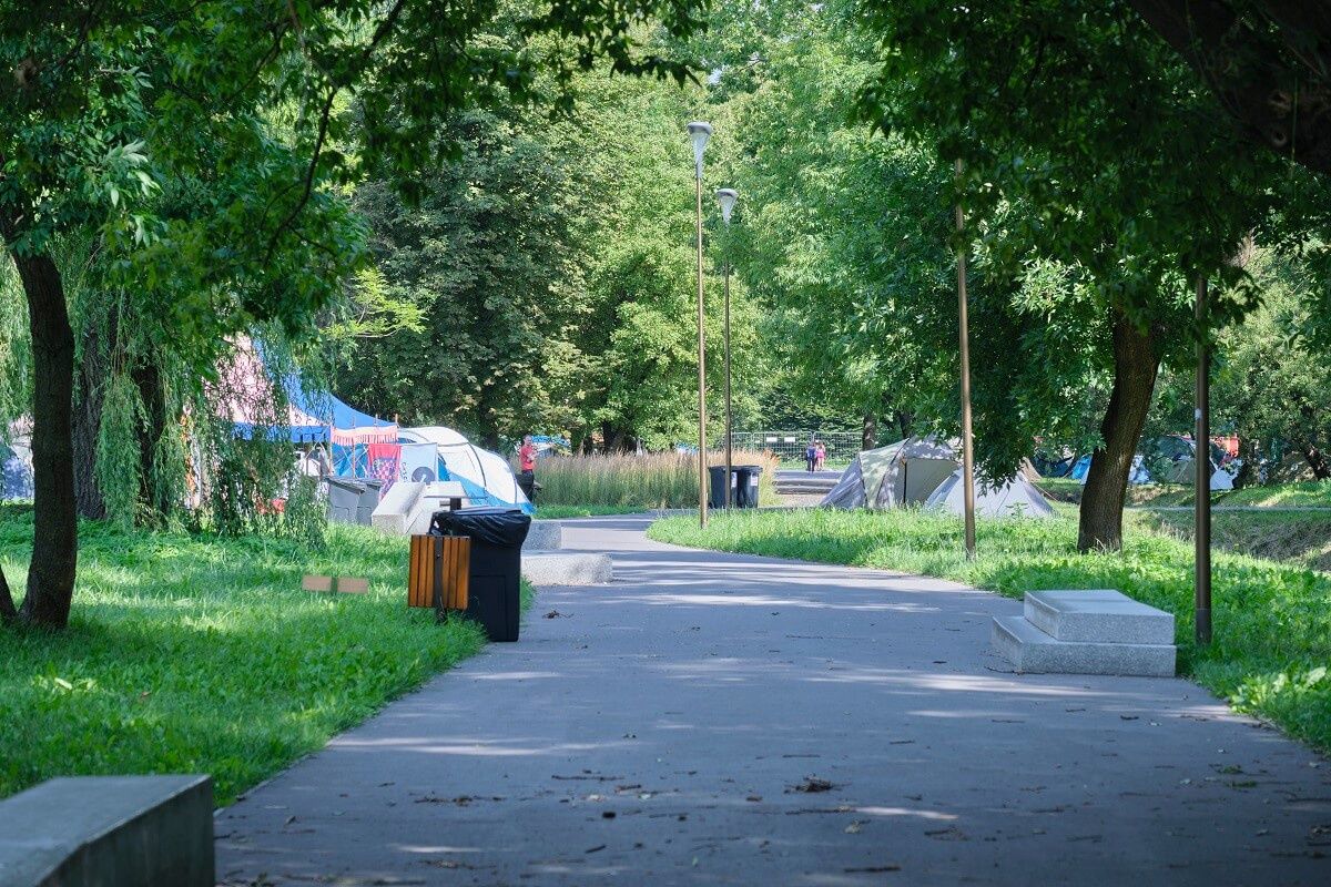 Namioty cyrkowców w Parku Ludowym