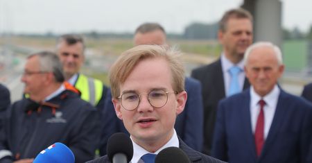 Piotr Patkowski. Nowy wiceminister finansów zarobił więcej niż premier