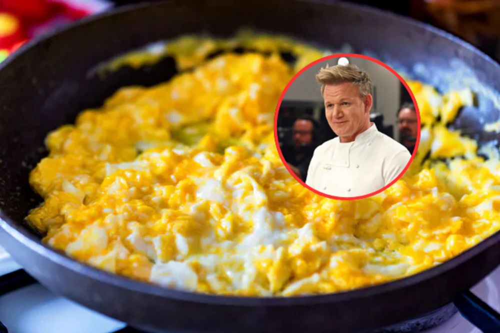 Dodaj łyżkę do jajecznicy. Gordon Ramsay nigdy nie pomija tego kroku