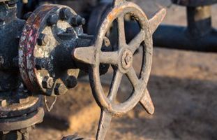 Rosja i Gazprom naruszają umowę. Polska może rozporządzać gazem według uznania