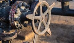 Rosja i Gazprom naruszają umowę. Polska może rozporządzać gazem według uznania