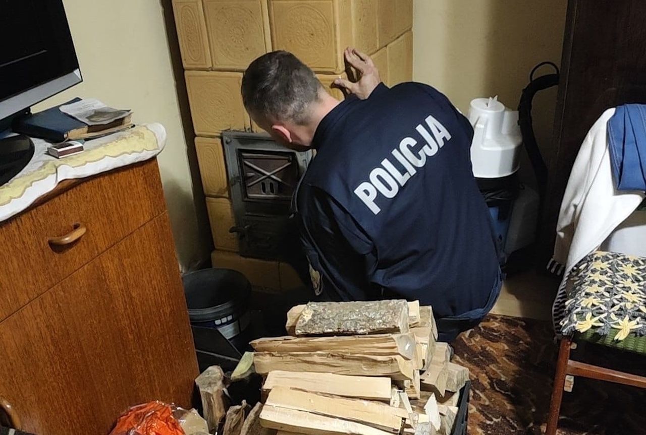 Wszedł do domu 88-latki. Taka była temperatura w środku