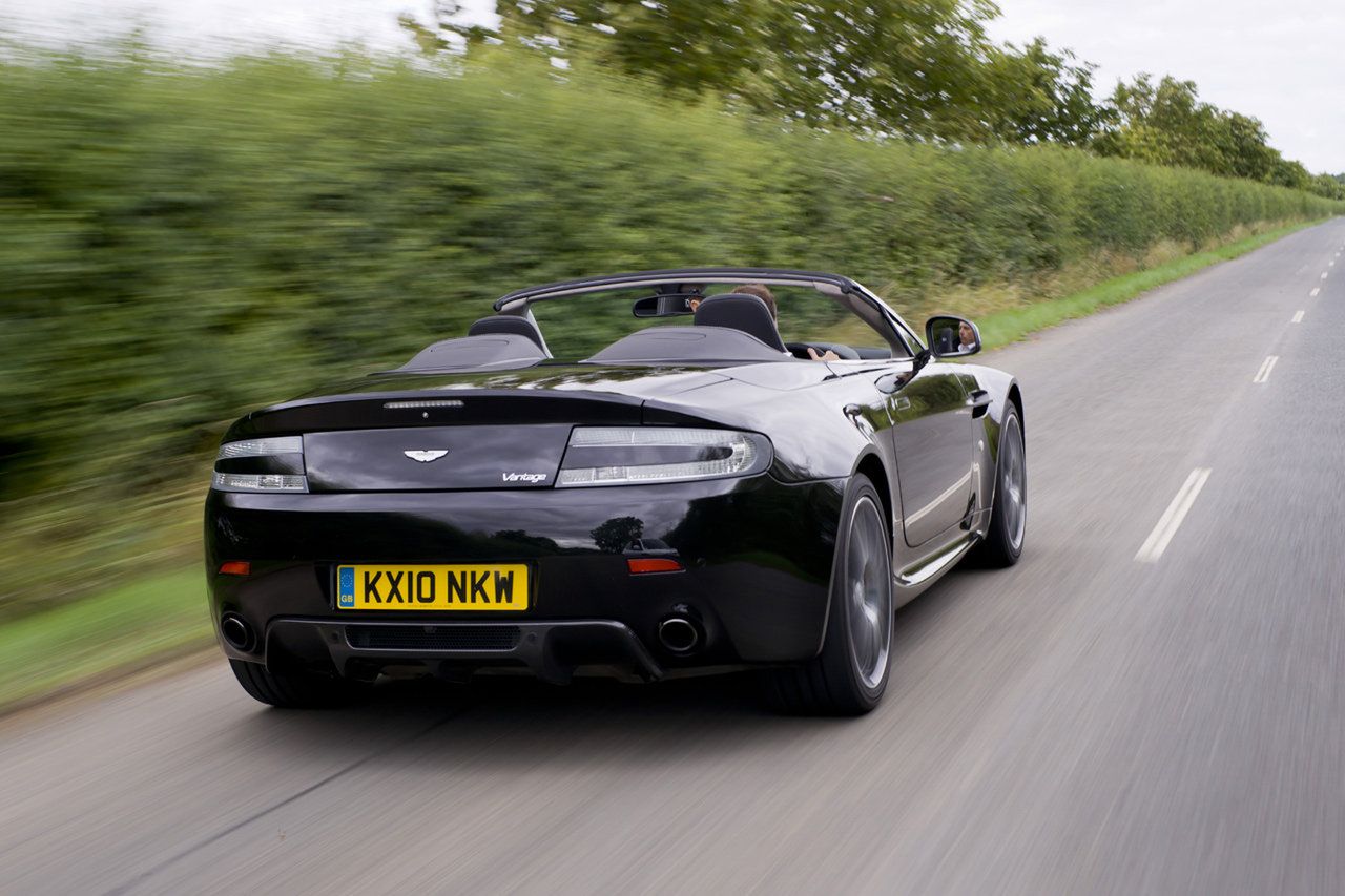 Aston Martin V8 Vantage N420 Roadster 2