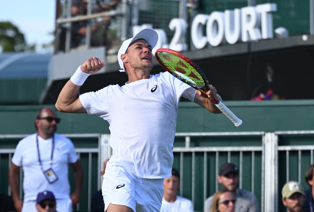 Historyczny sukces Polaka. Kamil Majchrzak w 1/8 finału Wimbledonu