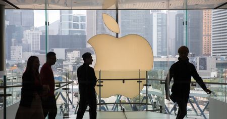 Apple wart 2 biliony dolarów. To pierwsza taka firma w historii