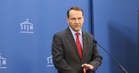 Sikorski spotka się z Rutte. Szef MSZ potwierdza
