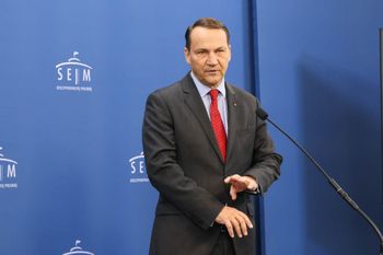Sikorski spotka się z Rutte. Szef MSZ potwierdza