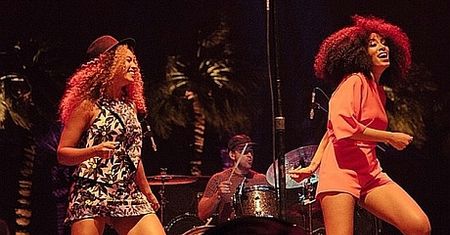 Beyonce tańczy z siostrą na jej koncercie!
