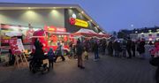 Czerwony samochód Mikołaja i świąteczna wioska Biedronki w Kielcach. Rusza premierowa Trasa Świętego Mikołaja