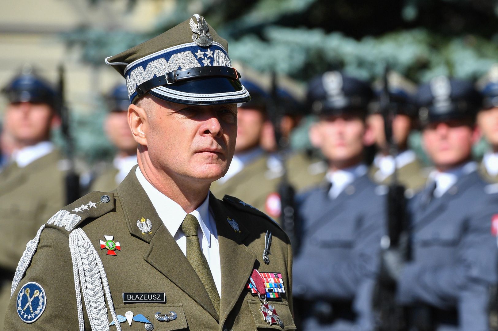 Piotr A. B�azeusz
Warszawa, 11.08.2023. I zast�pca Szefa Sztabu Generalnego Wojska Polskiego gen. broni Piotr A. B�azeusz przed startem rajdu motocyklowego w Warszawie, 11 bm. Rajd upami�tnia �o�nierzy, kt�rzy zgin�li 10 kwietnia 2010 r. w katastrofie lotniczej pod Smole�skiem. (rp/zkoc) PAP/Radek Pietruszka
Radek Pietruszka
katastrofie, lotniczej, motocyklowy, pami��, rajd, smole�skiej, �o�nierzy