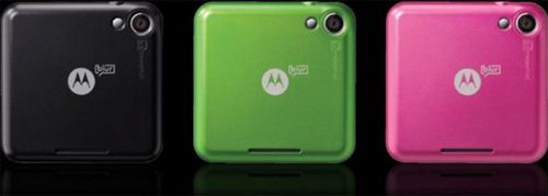 Kwadratowa Motorola ma nową nazwę i kolorową obudowę. 2