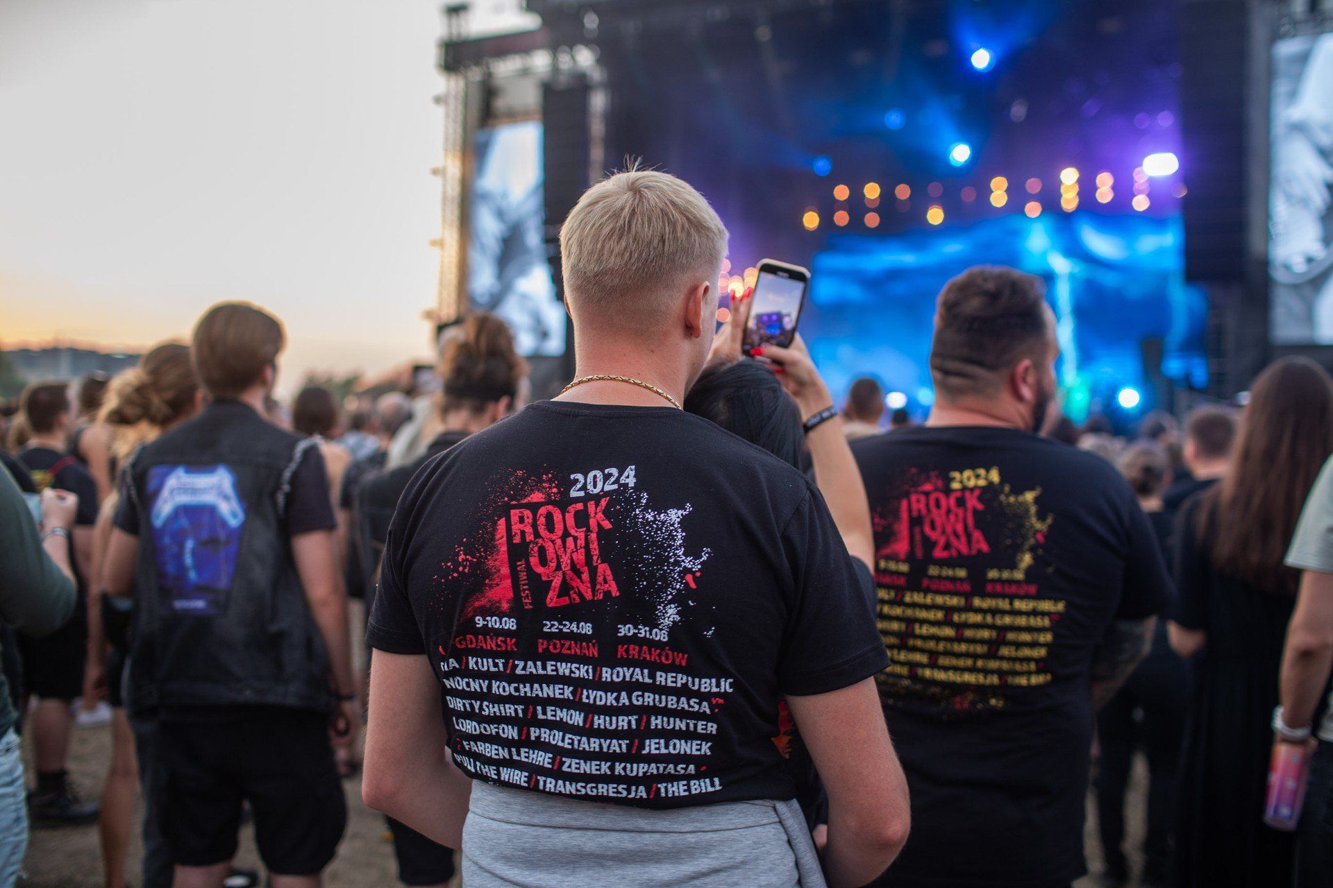 31.08.2024 KRAKOW ROCKOWIZNA FESTIWAL MUZYKA MUZEUM LOTNICTWA FANI LEZAKI TLUMY SCENA FOT. SZYMON KORTA / POLSKA PRESS