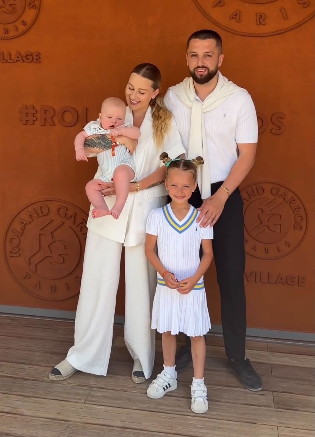 Andziaks i Luka z dziećmi na Roland Garros