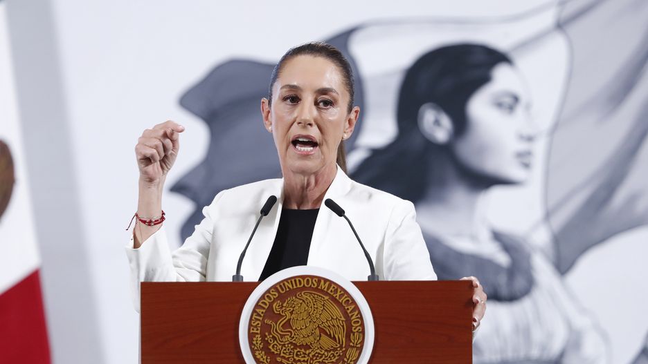 Mexico's President Claudia Sheinbaum speaks during her daily press conference at the National Palace in Mexico City, Mexico, 24 April 2025. EPA/MARIO GUZMAN Dostawca: PAP/EPA.