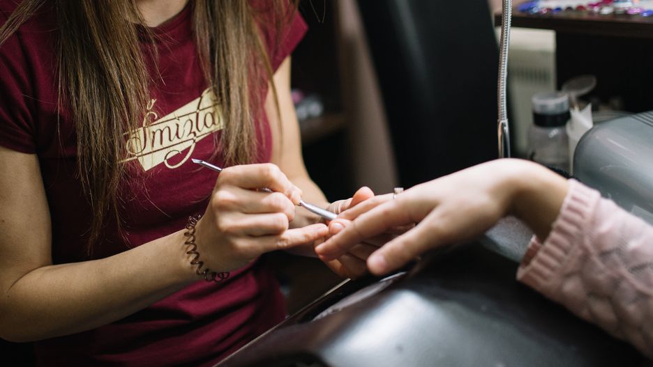 Stylizacja paznokci może być dochodowa
