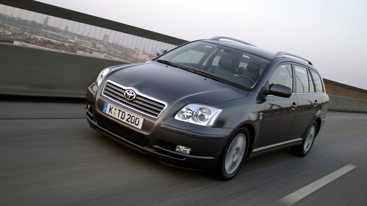 Toyota Avensis II to zdaniem mechaników jeden z najlepszych samochodów do 20 tys. zł. Ale nie najlepszy.